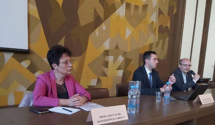 Народният представител Ирена Анастасова участва в срещата при областния управител