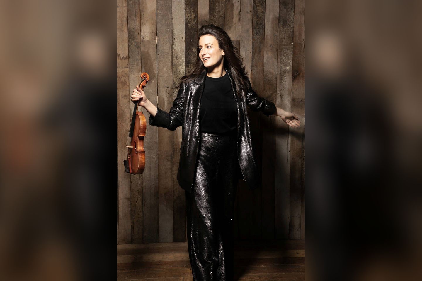 Българската цигулкова гордост Лия Петрова ще представи със Софийската филхармония
