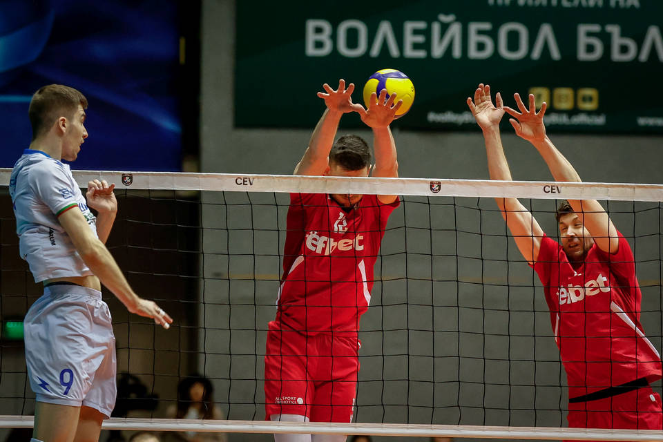 Левски е само на победа от титлата в мъжкото волейболно