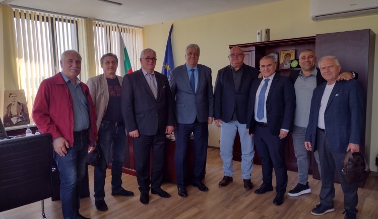 Водачът на видинската листа на коалиция БСП за България   проф