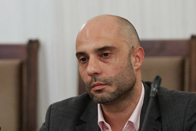 Досегашният председател Стоил Алипиев е освободен както и другите двама