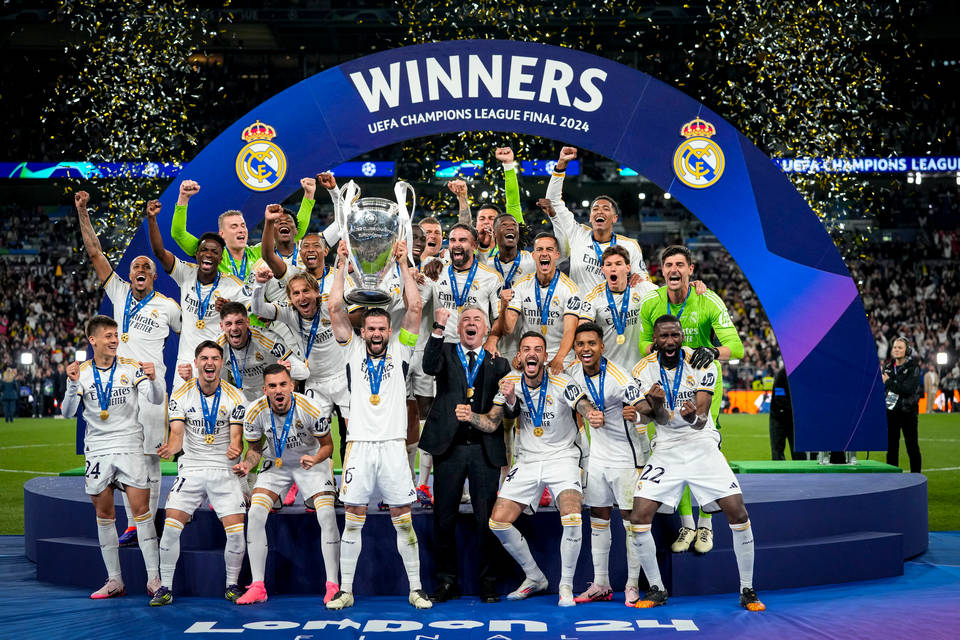 Реал отново е властелин на Европа Кралският клуб триумфира в