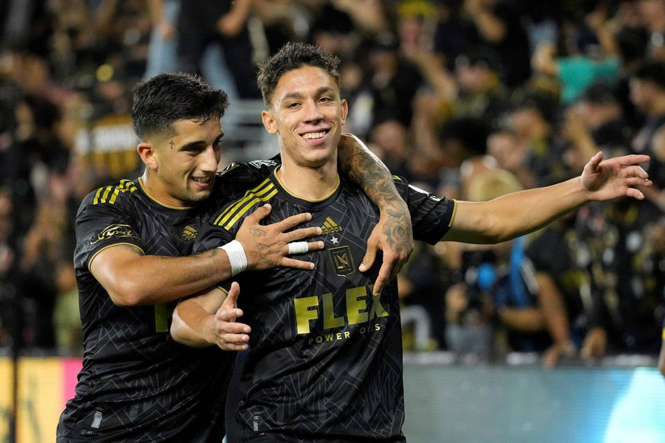 Филип Кръстев стартира силно сезона в нидерландската Ередивизи в личен