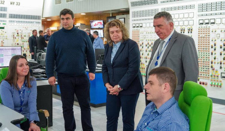 Председателят на НС и депутат от ПГ БСП ОБЕДИНЕНА ЛЕВИЦА доц Наталия