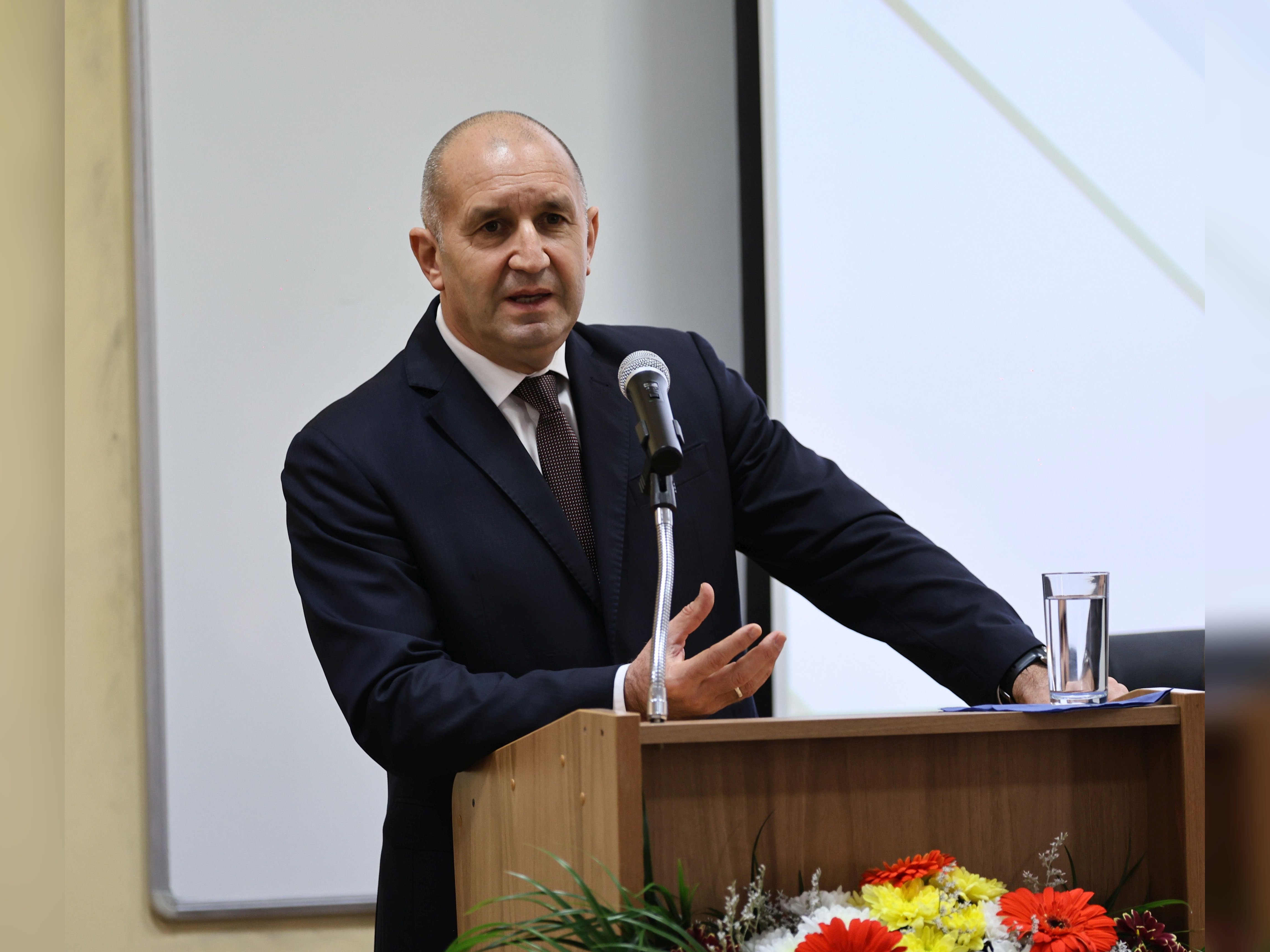 Свидетели сме на неграмотност на членове на СИК затова начинът