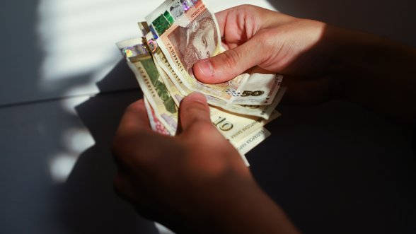 Народното събрание задължи министъра на труда и социалната политика министъра