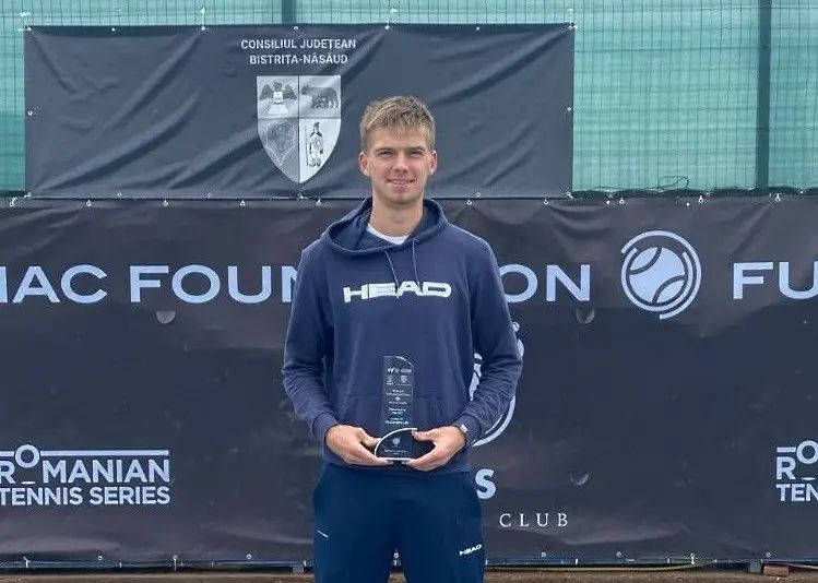 Националът на България за Купа Дейвис Пьотър Нестеров спечели титлата