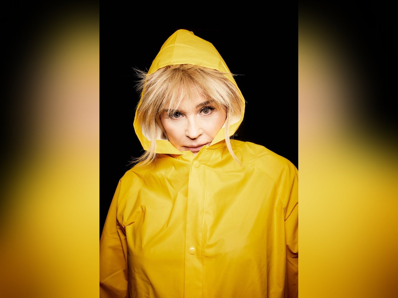 Анелия Луцинова Аня Пенчева Весела Бабинова и Екатерина Лазаревска са