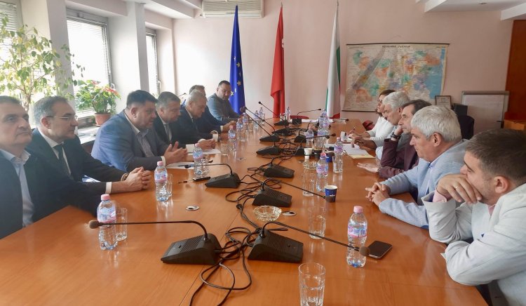 Своевременното приемане на държавния бюджет за 2026 г е от