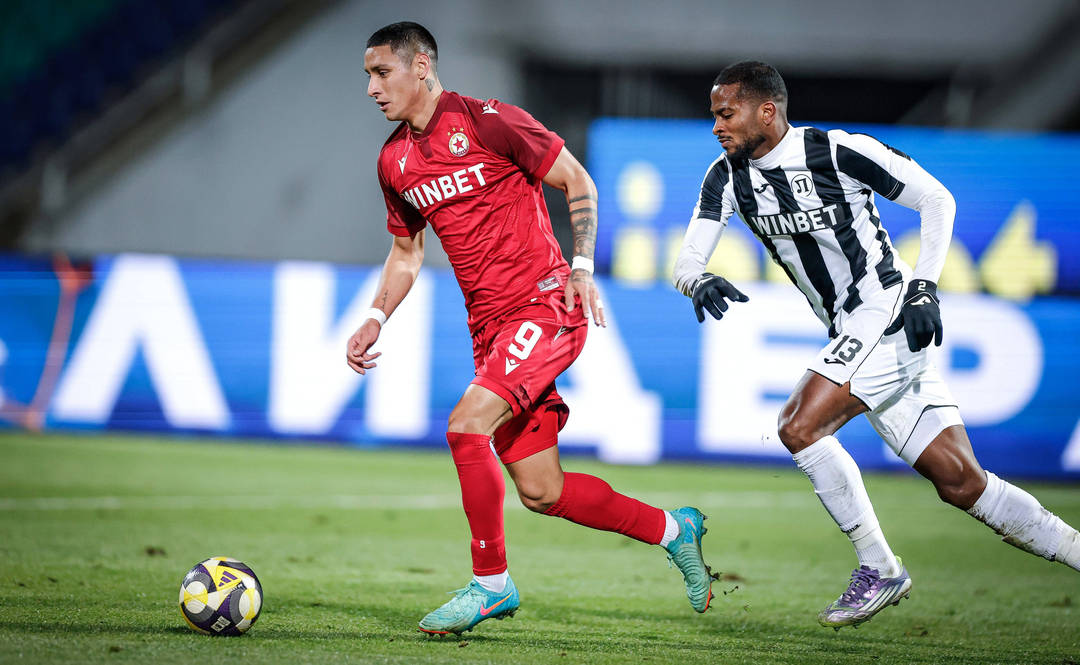 ЦСКА записа осма поредна победа във всички турнири В мача