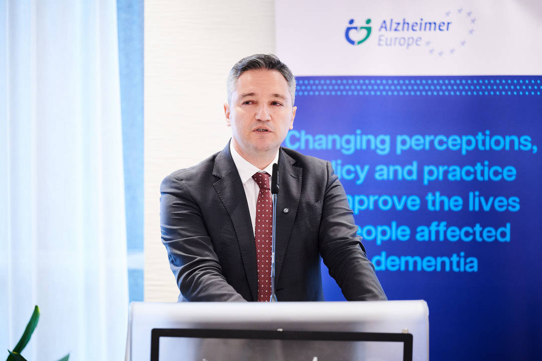 Европа трябва да изгради обща стратегия за борба с деменцията