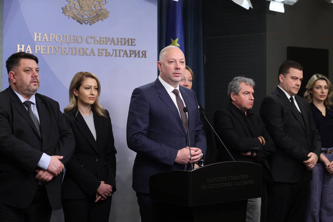 Министър председателят Росен Желязков депозира вчера оставката на правителството в