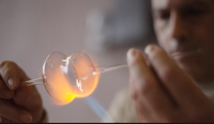 В социалното предприятие към община Пловдив хора с увреждания и