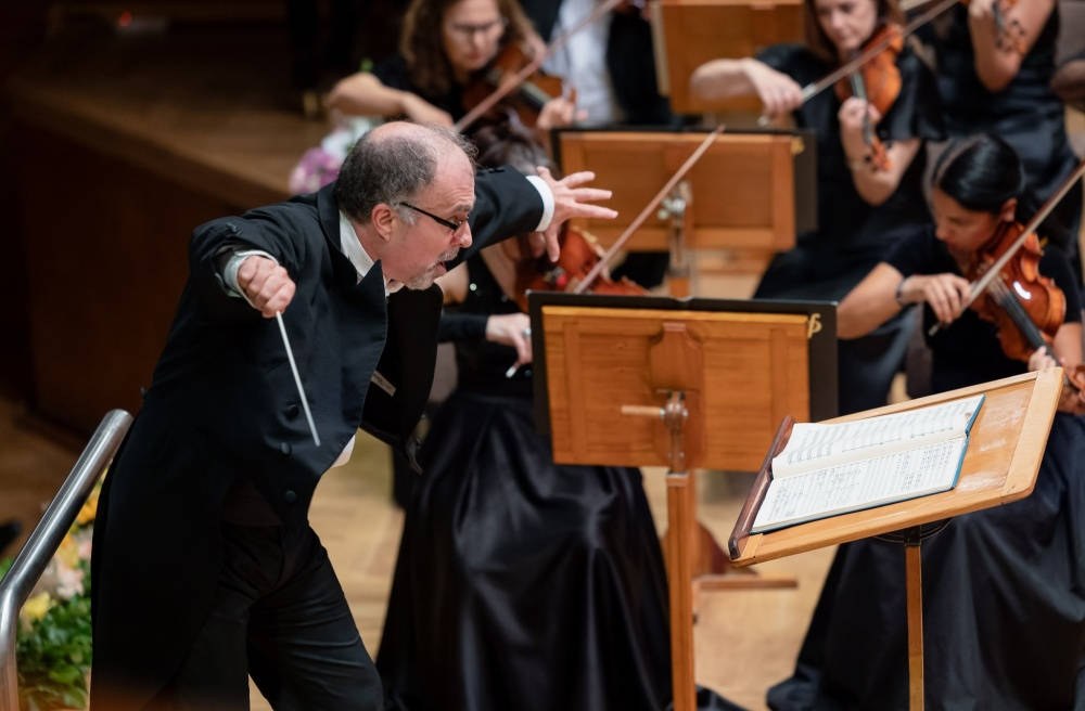 Софийската филхармония започва 2026 г с гастрол в Париж само