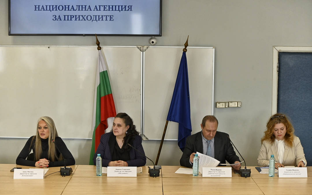 Тазгодишната данъчна кампания е първата в евро след присъединяването на