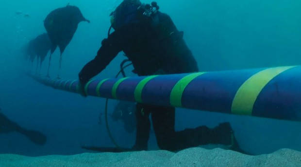 Кабел по дъното на Черно море със скорост за пренос