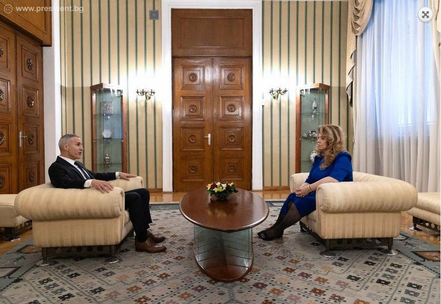 Подуправителят на БНБ Андрей Гюров е готов да поеме поста