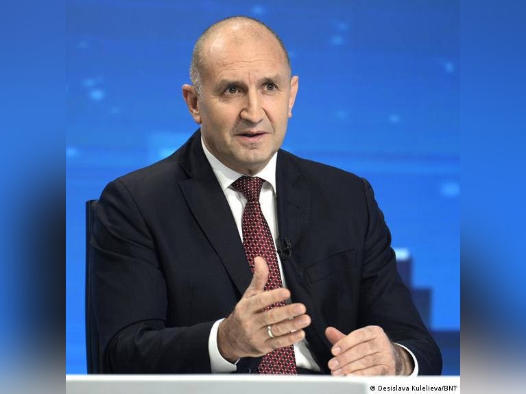 Евгени Кръстев Нюз бг Румен Радев говори в Панорама по БНТ