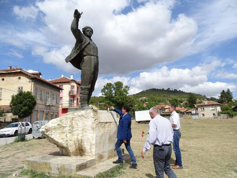 Коментарът ми е предизвикан от една публикация възхваляваща позицията на