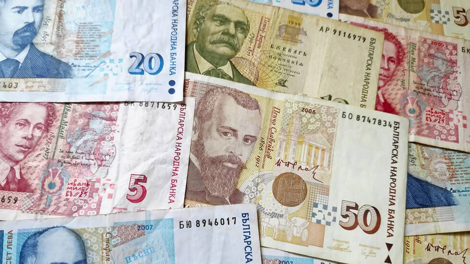 Българският лев отиде в историята след като в полунощ на