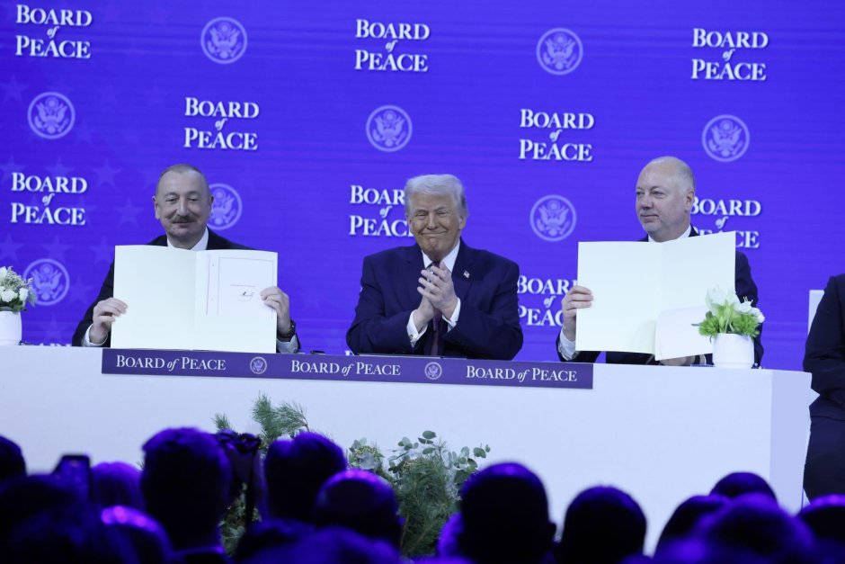 Огнян КАСАБОВ Нека се фокусираме върху положителните истории Да отворим