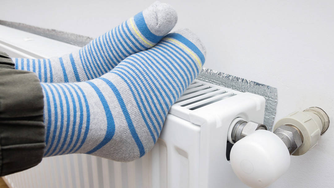 Делът на българите които не са могли адекватно да отопляват