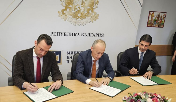 Министерството на младежта и спорта Министерството на образованието и науката