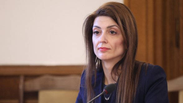 Когато основни храни поскъпват с десетки проценти обществото очаква не