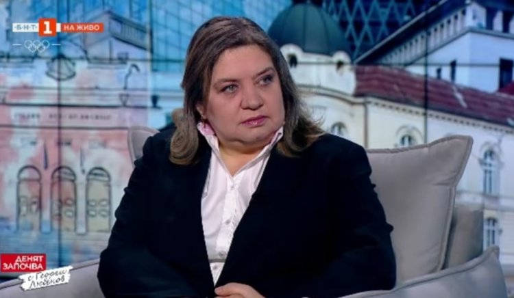 Председателят на Парламентарната група на БСП ОБЕДИНЕНА ЛЕВИЦА доц Наталия Киселова