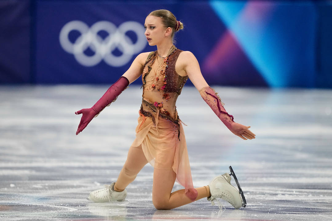 Най добрата българска състезателка по фигурно пързаляне Александра Фейгин завърши