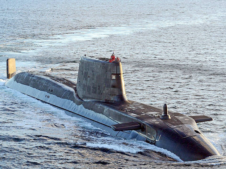Всичките пет британски атомни подводници от клас Астют са излезли