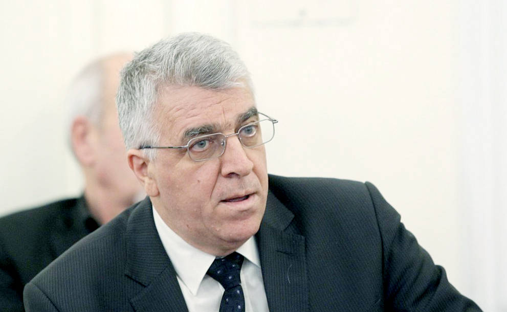 България би следвало да промени данъчната си система да стане