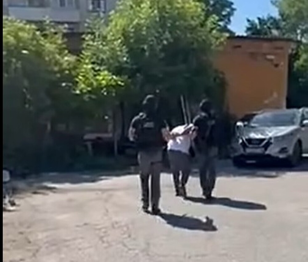 Десетки са арестувани при спецакция в столичния квартал Ботунец и