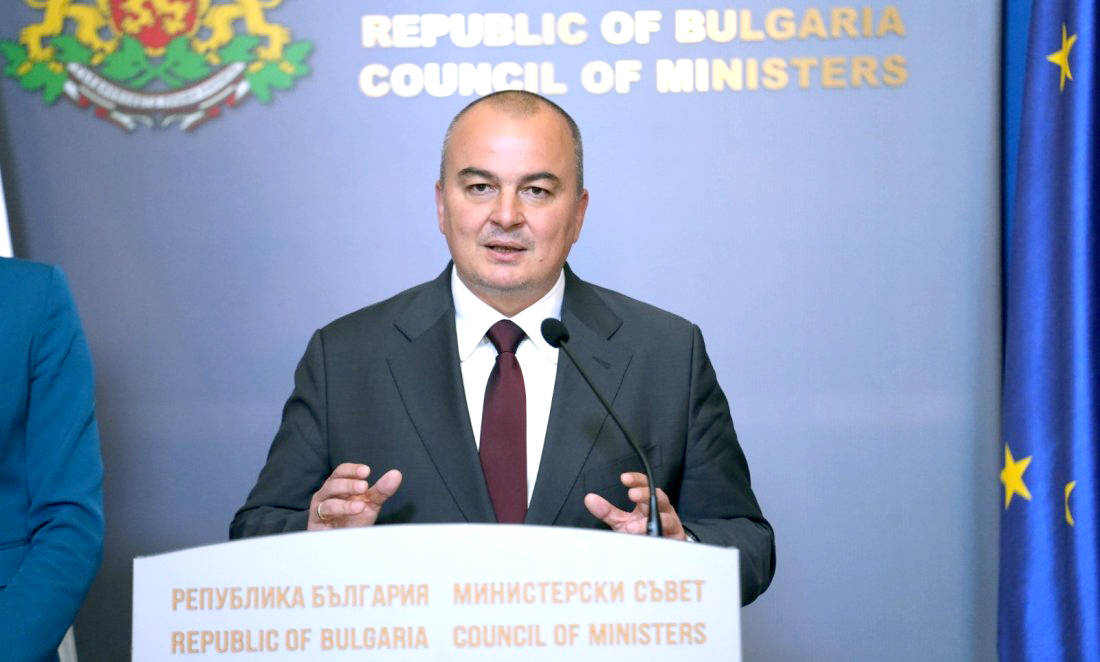 Пълният контрол върху вноса на сурово мляко при който от