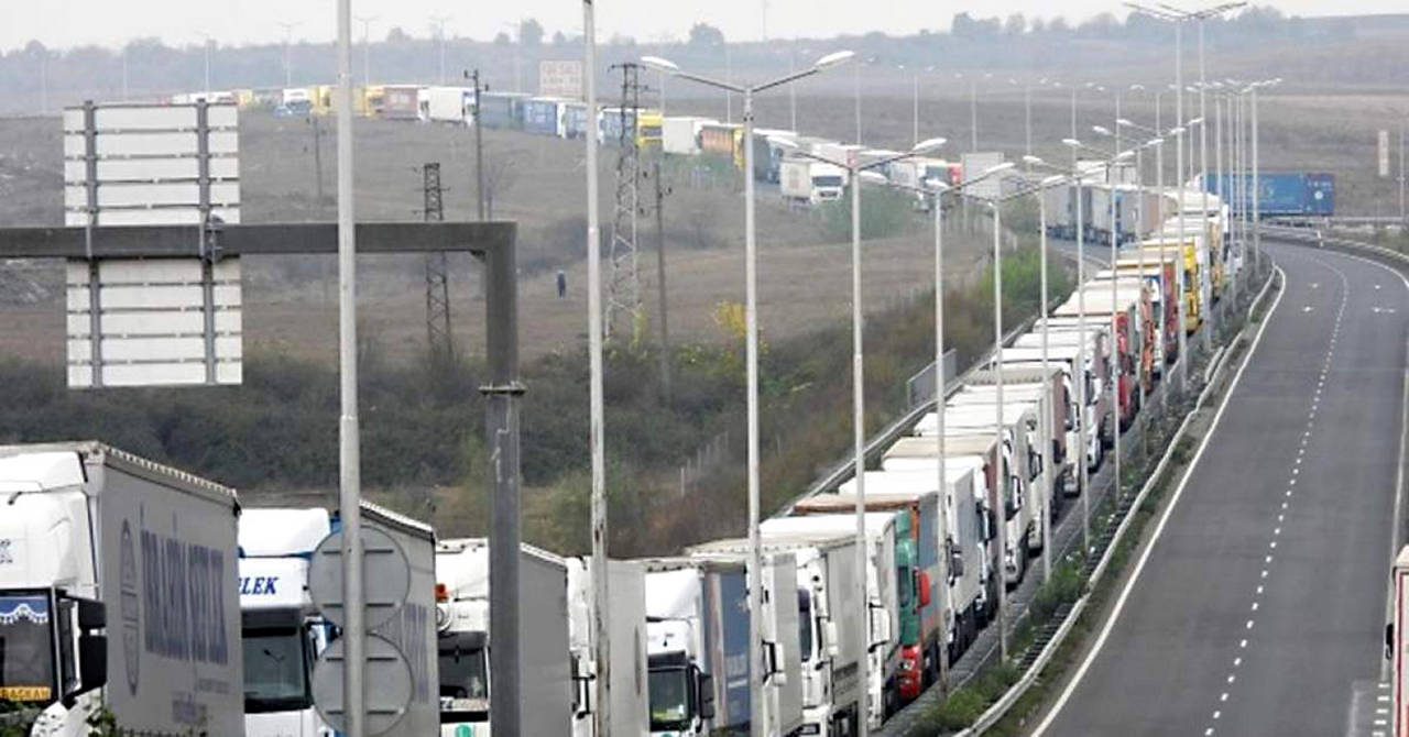 Представители на транспортния бранш се отказаха да протестират след среща