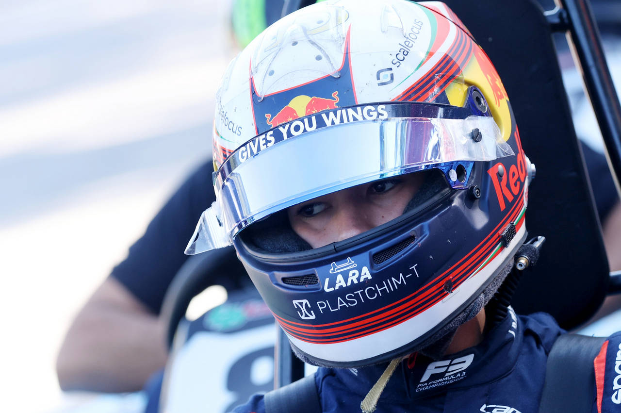 Никола Цолов Campos Racing даде второ време в тренировката преди