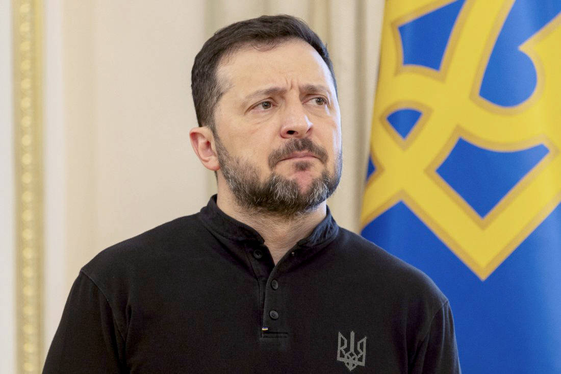 Украинският президент Володимир Зеленски е внесъл в парламента законопроект за