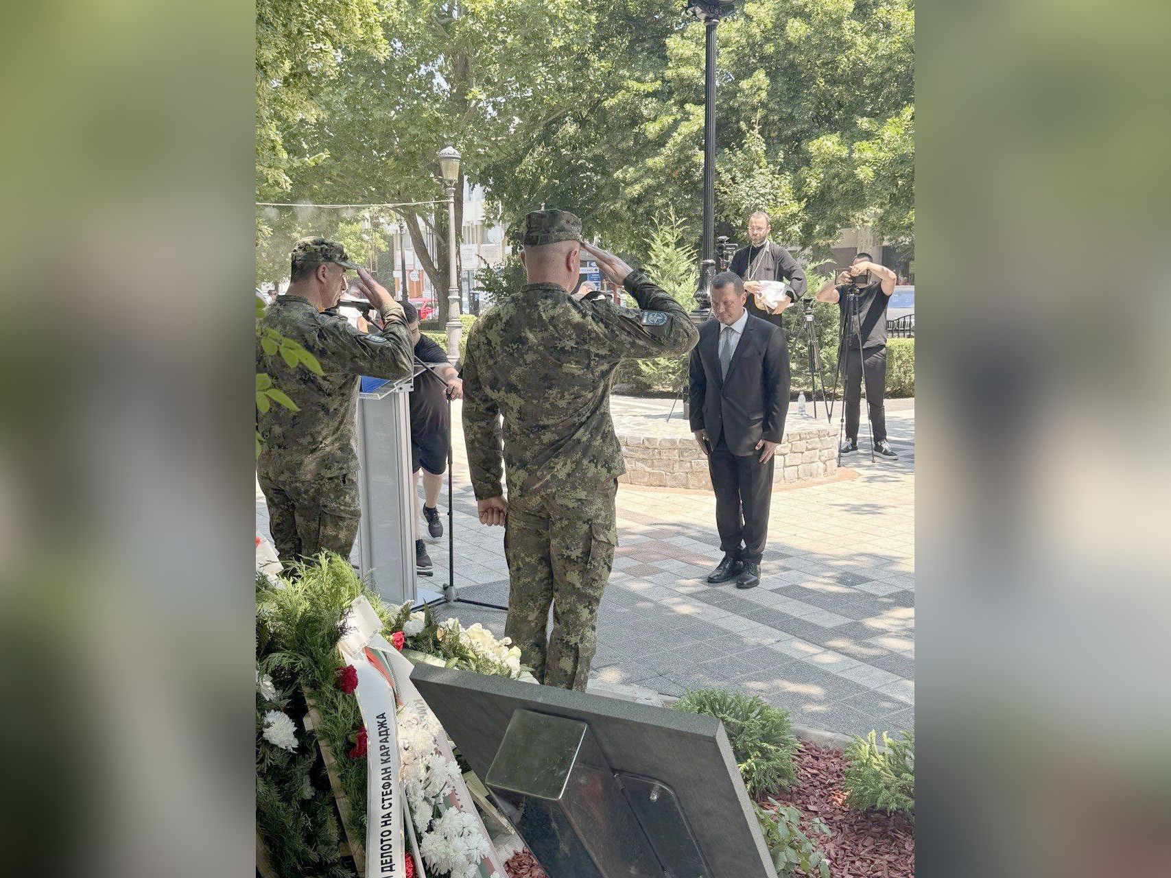 Кметът на Русе Пенчо Милков участва в откриването на бюст