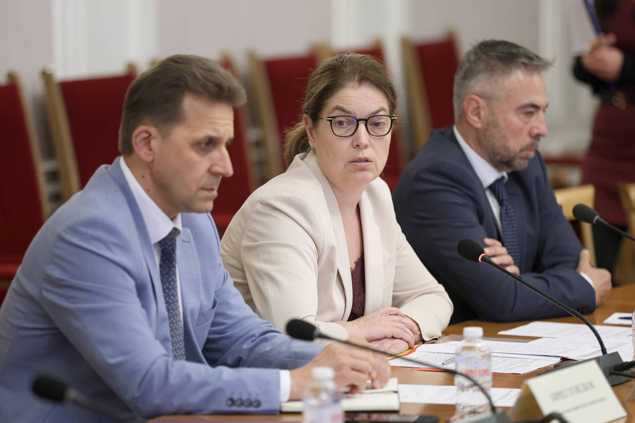 Задълженията на Топлофикация София към Булгаргаз и Българския енергиен холдинг