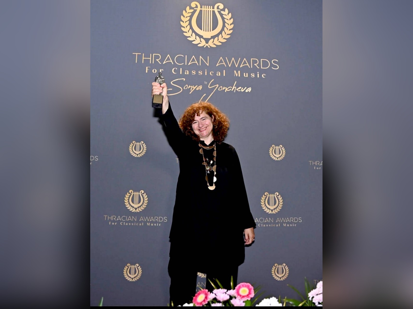 Именитата ВЕРА НЕМИРОВА удостоена наскоро с първия приз на Международните
