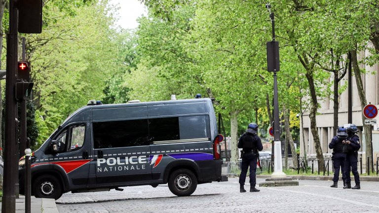 Мъж нападна няколко души с нож вчера в град Клермон