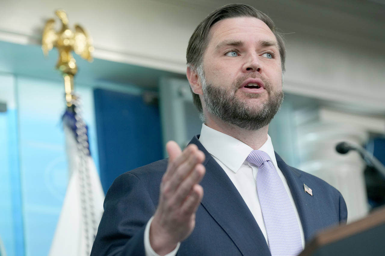 Вицепрезидентът на САЩ Джей Ди Ванс призова Украйна да приоритизира