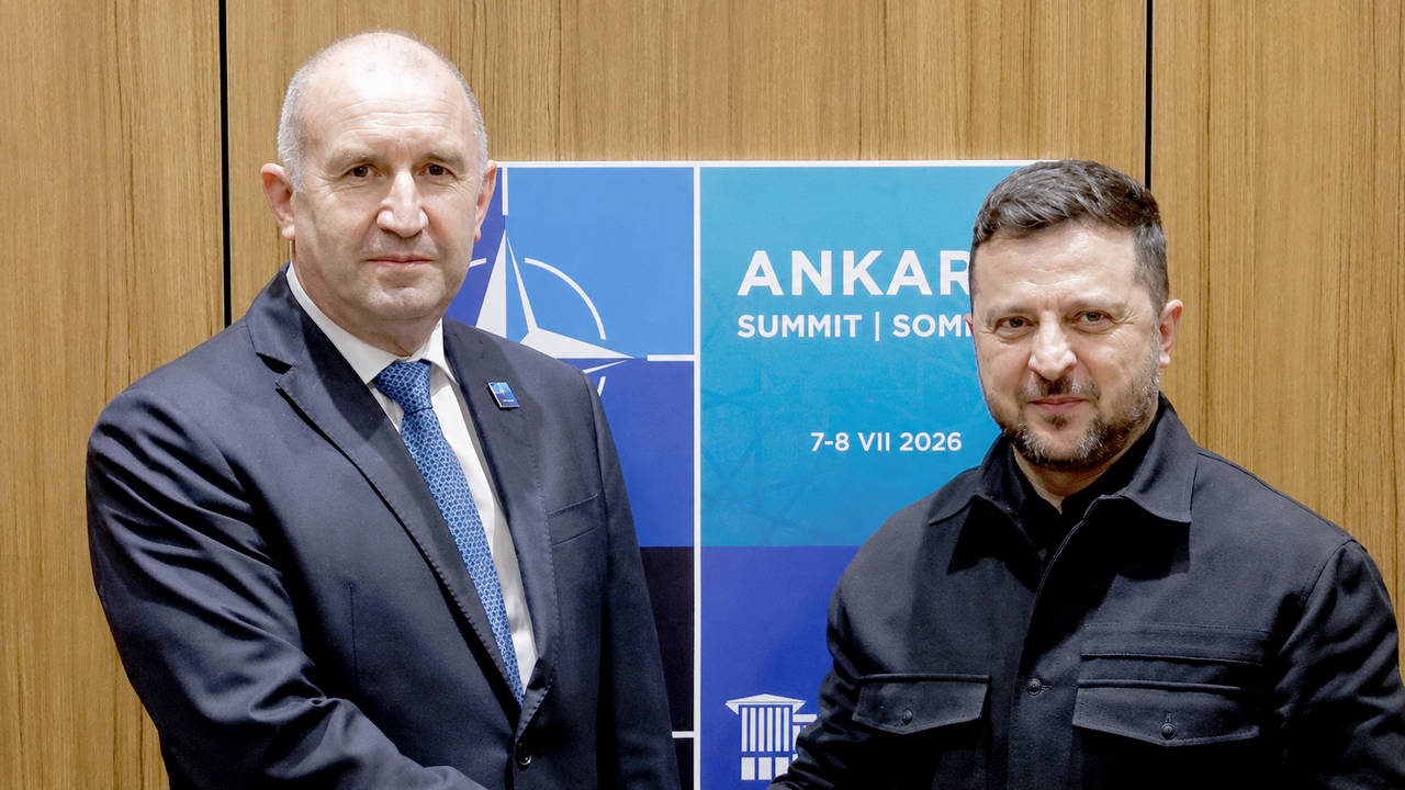 Украинският президент Володимир Зеленски покани премиера Румен Радев да посети
