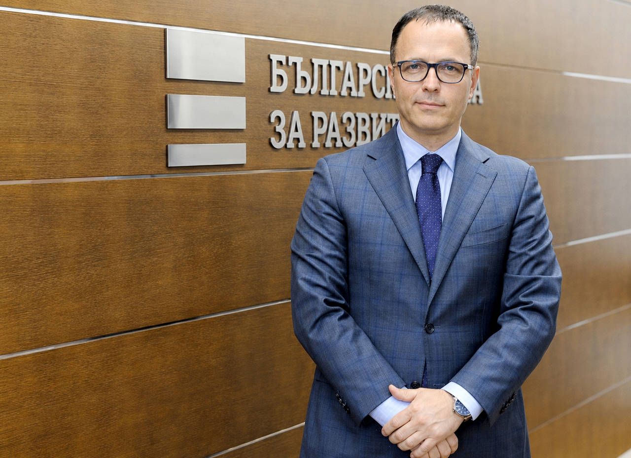 Владислав АпостоловНаистина няма да стане така Това нещо цялото трябва