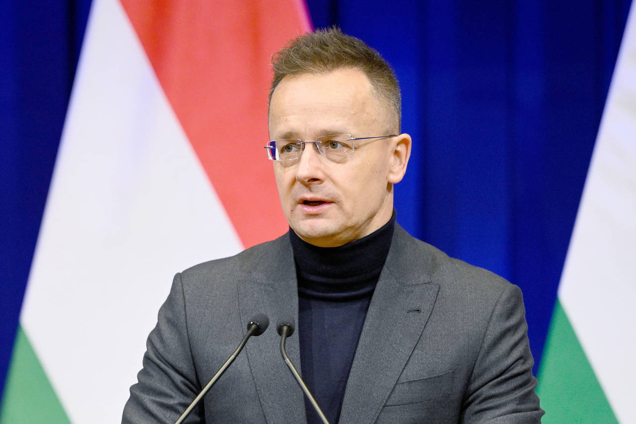 Унгарските власти са започнали разследване срещу бившия външен министър Петер