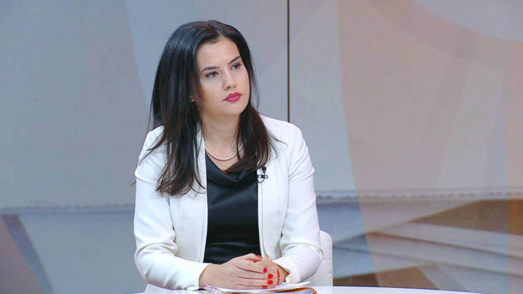 Вицепремиерът и министър на икономиката Александър Пулев е прибрал под