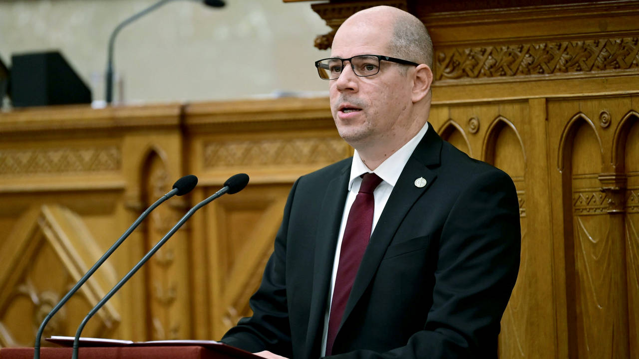 Унгарският главен прокурор Габор Балинт Наги подаде оставка Това става