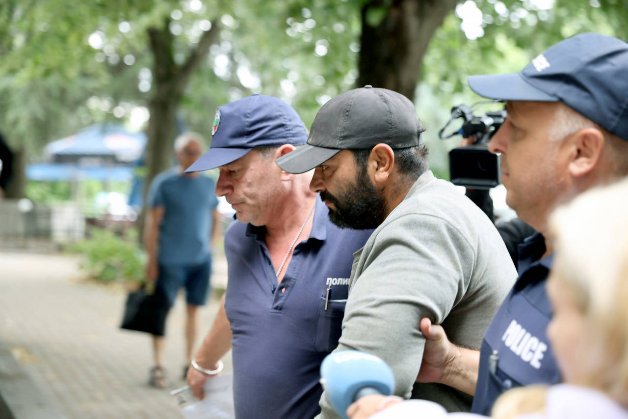 Окръжната прокуратура във Варна повдигна четири обвинения на Асен Симеонов