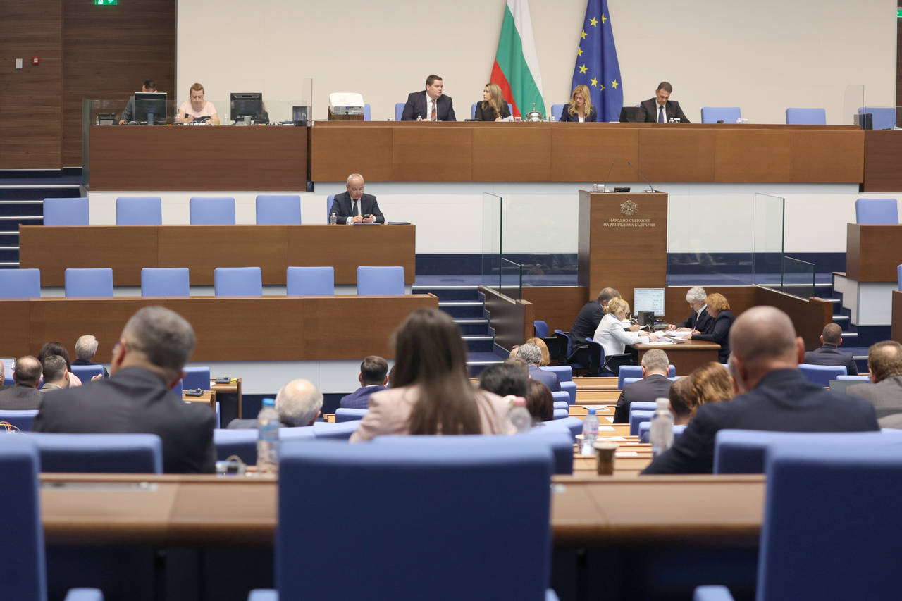 Бюджет 2026 бе окончателно приет от парламента днес със свръхдефицит