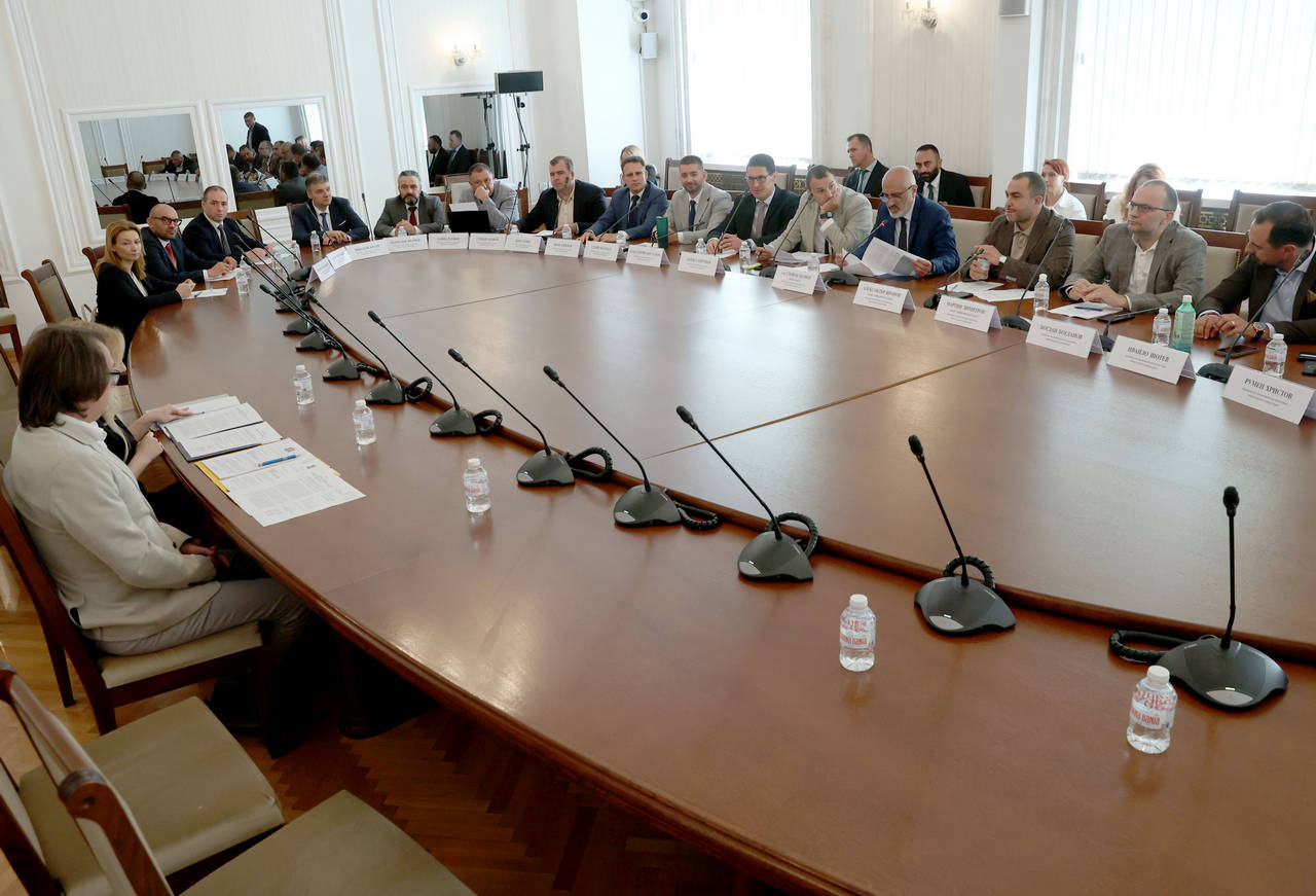 Парламентарната икономическа комисия прие на първо четене промени в Закона
